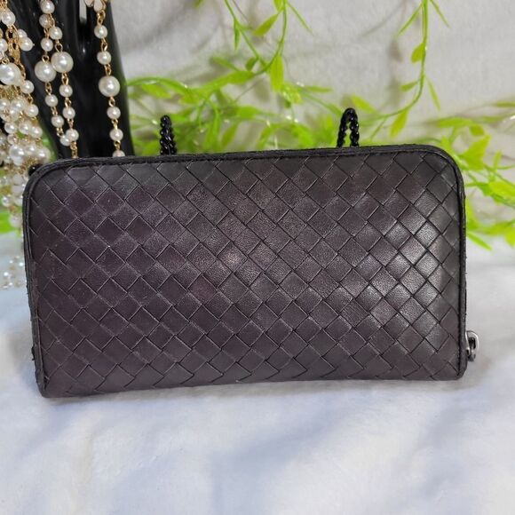 Authentic Bottega Veneta Intrecciato Zip Around Wallet Lambskin EUC GORGEOUS - Picture 5 of 16